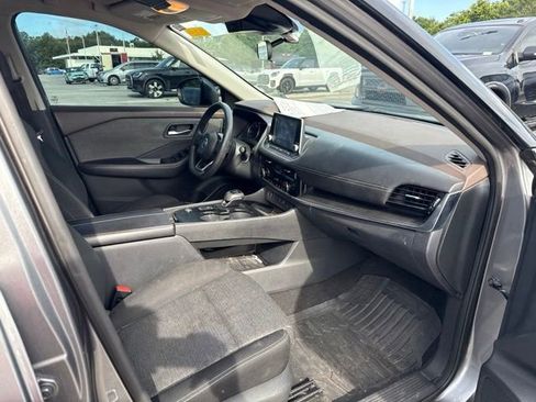 Used 2021 Nissan Rogue SV FWD image 11