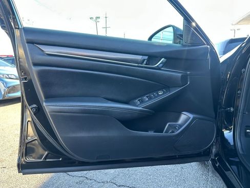 Used 2022 Honda Accord Sport image 9
