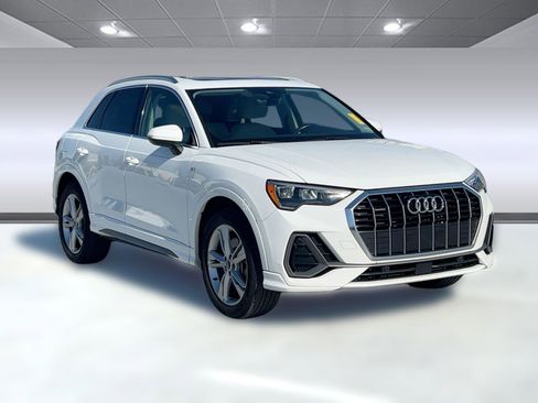 Certified 2022 Audi Q3 2.0T Premium w/ Convenience Package image 7