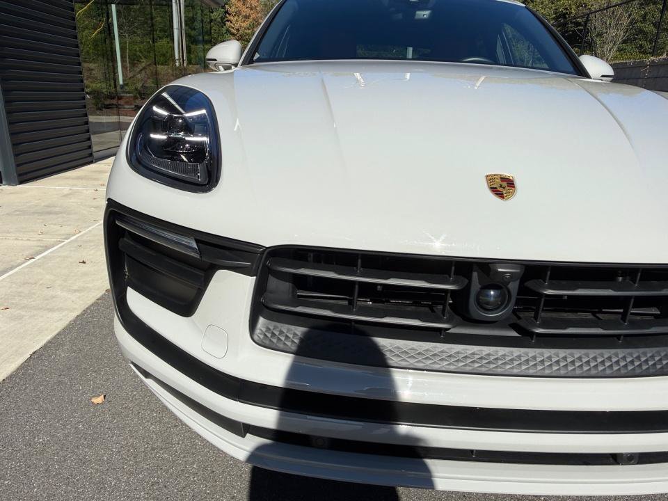 Certified 2026 Porsche Macan Turbo AWD/4WD image 13