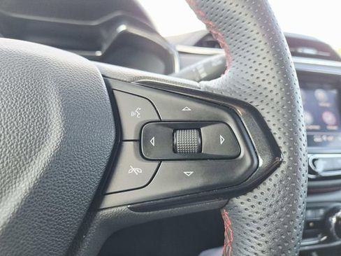 Used 2023 Chevrolet TrailBlazer RS w/ Convenience Package FWD image 16