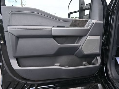 New 2026 Ford F250 Lariat w/ Black Appearance Package AWD/4WD image 16