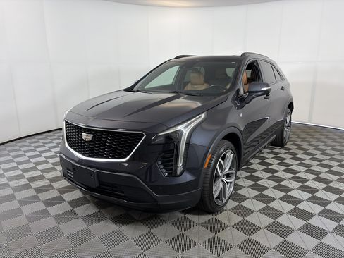 Certified 2023 Cadillac XT4 Sport AWD/4WD image 2