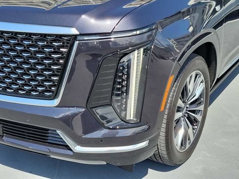 Used 2025 Cadillac Escalade Premium Luxury w/ Touring Package AWD/4WD image 10