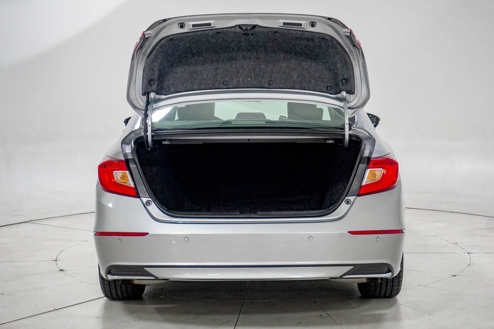 Used 2021 Honda Accord EX-L image 8