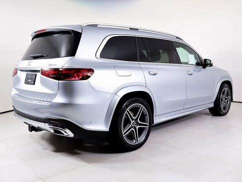 Used 2025 Mercedes-Benz GLS 450 4MATIC image 34