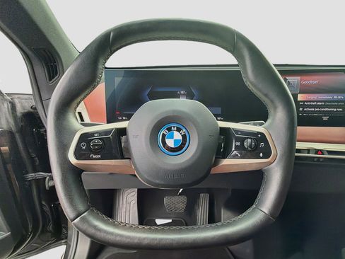Used 2023 BMW iX M60 AWD/4WD image 11