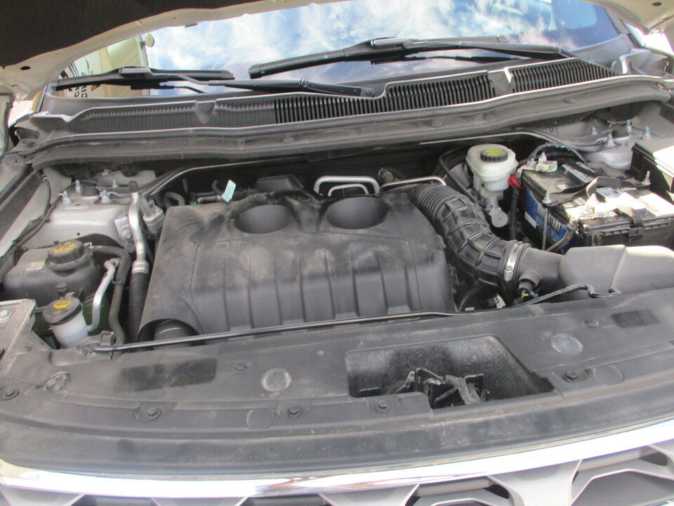 Used 2017 Ford Explorer XLT w/ Equipment Group 202A FWD image 4