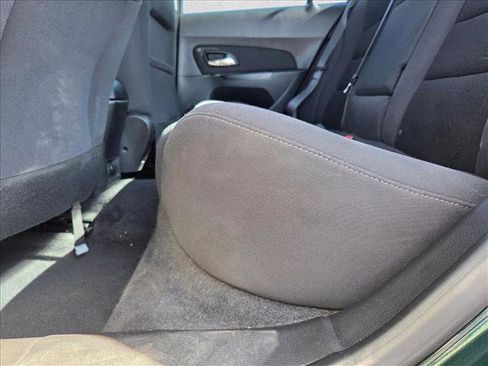 Used 2014 Chevrolet Cruze Eco image 17