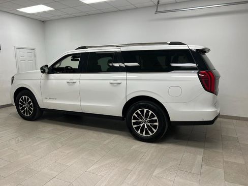 Used 2025 Ford Expedition Max Platinum AWD/4WD image 6