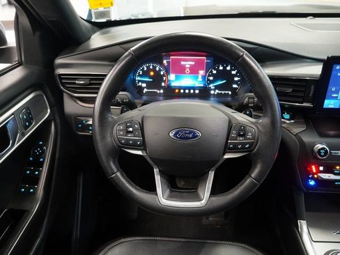 Used 2020 Ford Explorer Limited w/ Class III Trailer Tow Package image 11