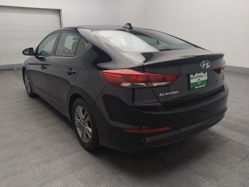 Used 2017 Hyundai Elantra SE FWD image 5