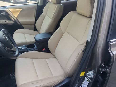 Used 2013 Toyota RAV4 Limited AWD/4WD image 9