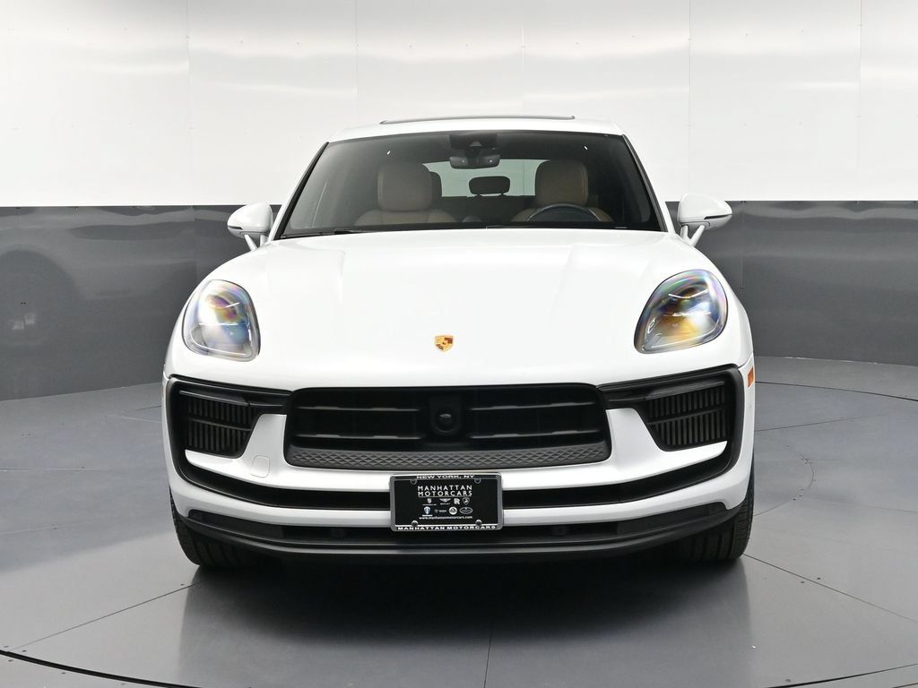 Certified 2024 Porsche Macan S AWD/4WD image 11