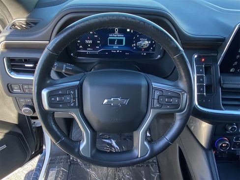 Used 2023 Chevrolet Suburban Z71 w/ Luxury Package image 24