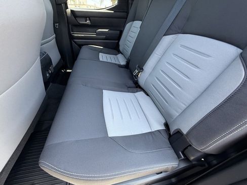 Used 2025 Toyota Tacoma TRD Off-Road image 28