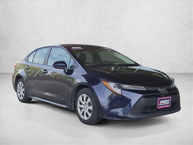 Used 2023 Toyota Corolla LE FWD image 3