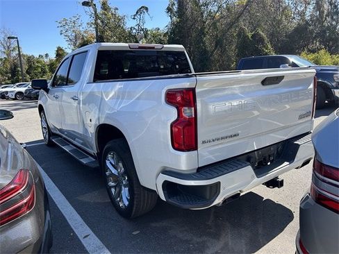 Used 2019 Chevrolet Silverado 1500 High Country w/ Technology Package image 3