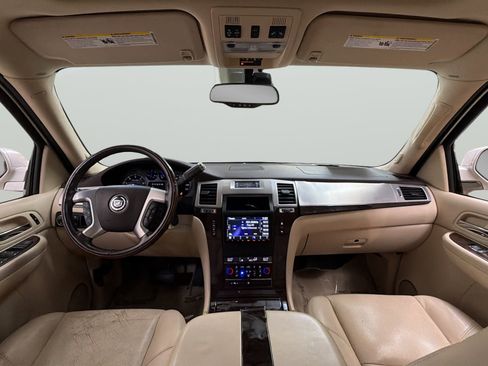 Used 2007 Cadillac Escalade AWD w/ Climate Package image 35