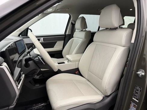 Used 2024 Hyundai Santa Fe SEL AWD/4WD image 8