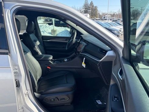 New 2026 Jeep Grand Cherokee Limited image 30