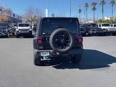 Used 2023 Jeep Wrangler Sahara w/ Cold Weather Group image 7