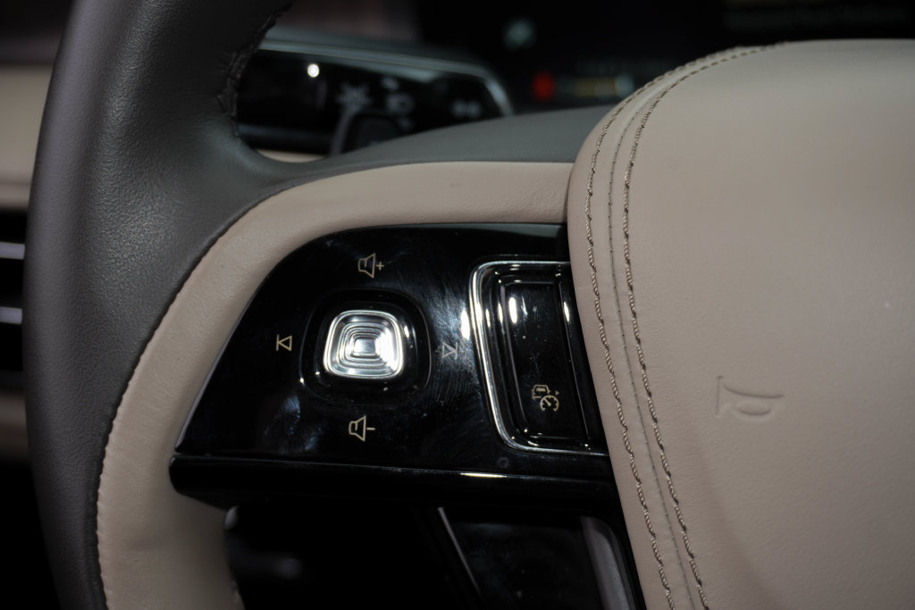 Used 2024 Lincoln Aviator Reserve w/ Jet Package AWD/4WD image 33