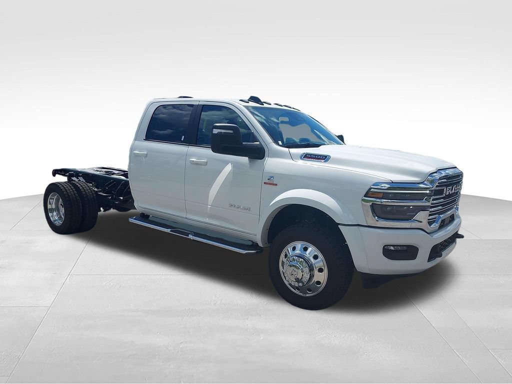 New 2026 RAM 5500 4x4 Crew Cab w/ Laramie Trim Package image 7
