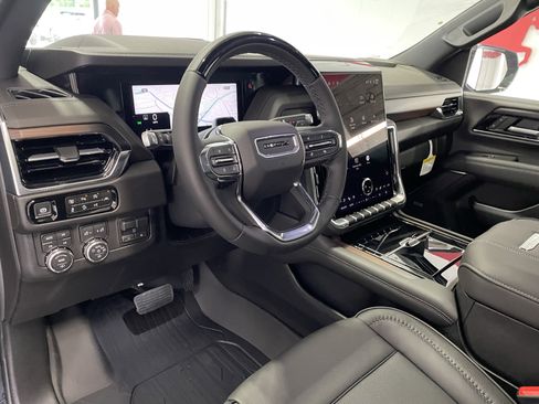 New 2026 GMC Yukon XL Denali w/ Denali Reserve Package image 17