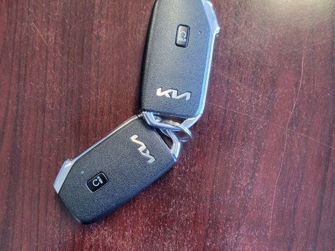 Used 2023 Kia Sorento EX image 35