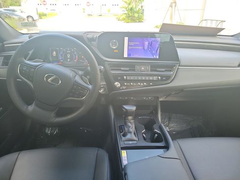 Certified 2024 Lexus ES 350 w/ Premium Package FWD image 15
