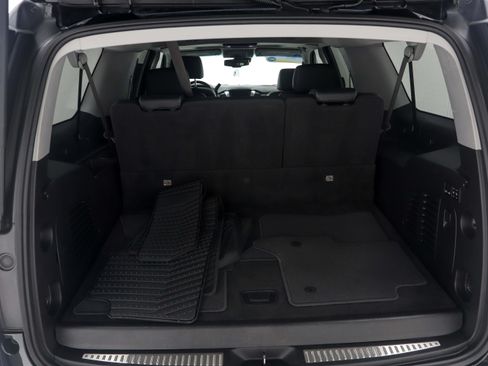 Used 2020 Chevrolet Suburban Premier AWD/4WD image 12