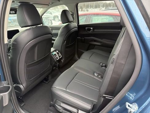 New 2026 Kia Sorento EX AWD/4WD image 6
