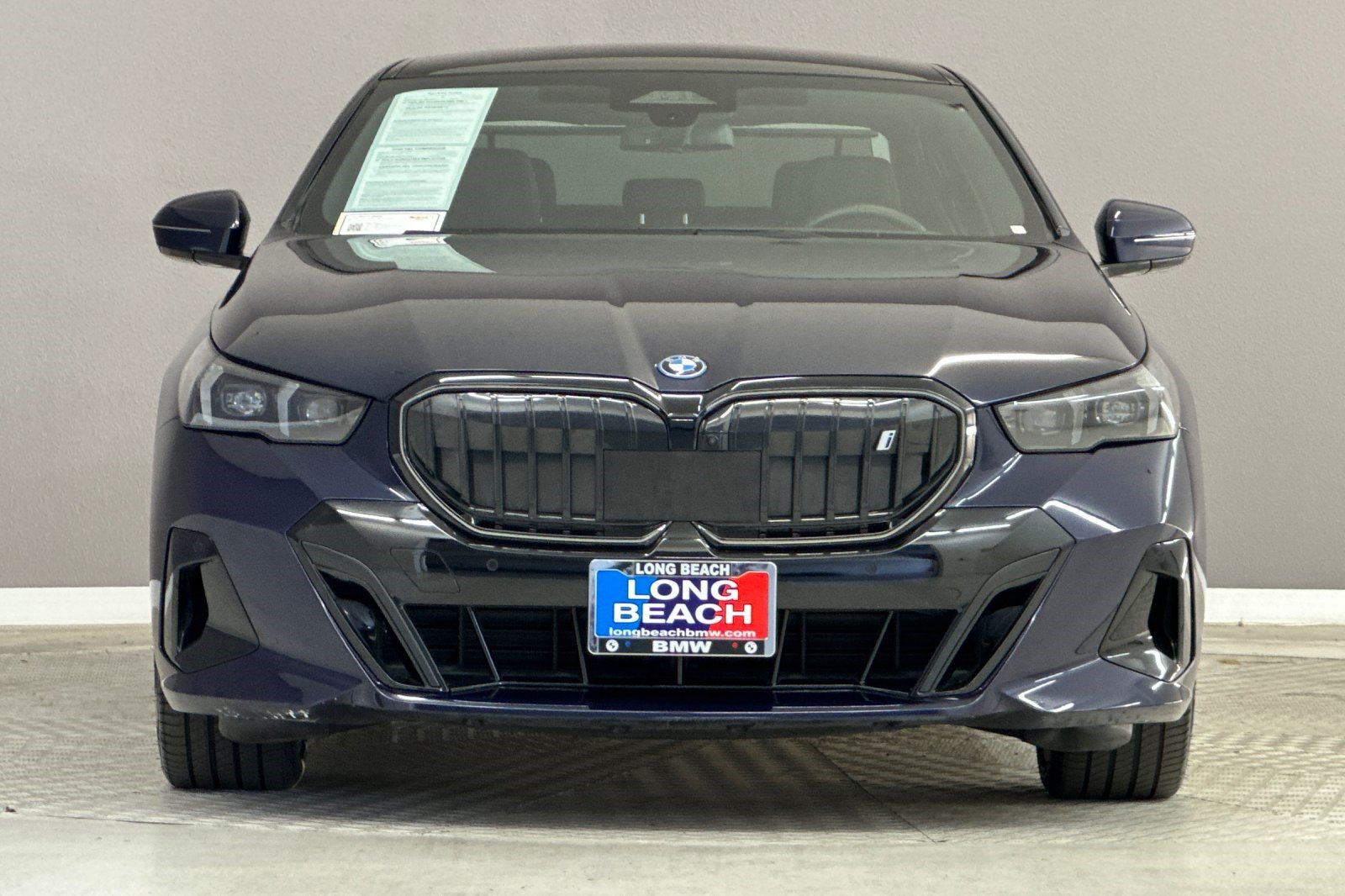 Used 2024 BMW i5 eDrive40i w/ Executive Package RWD image 5