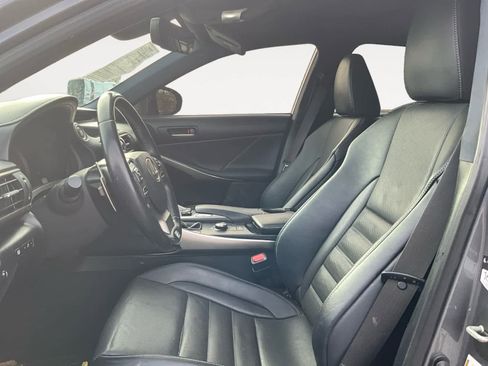 Used 2018 Lexus IS 300 image 10