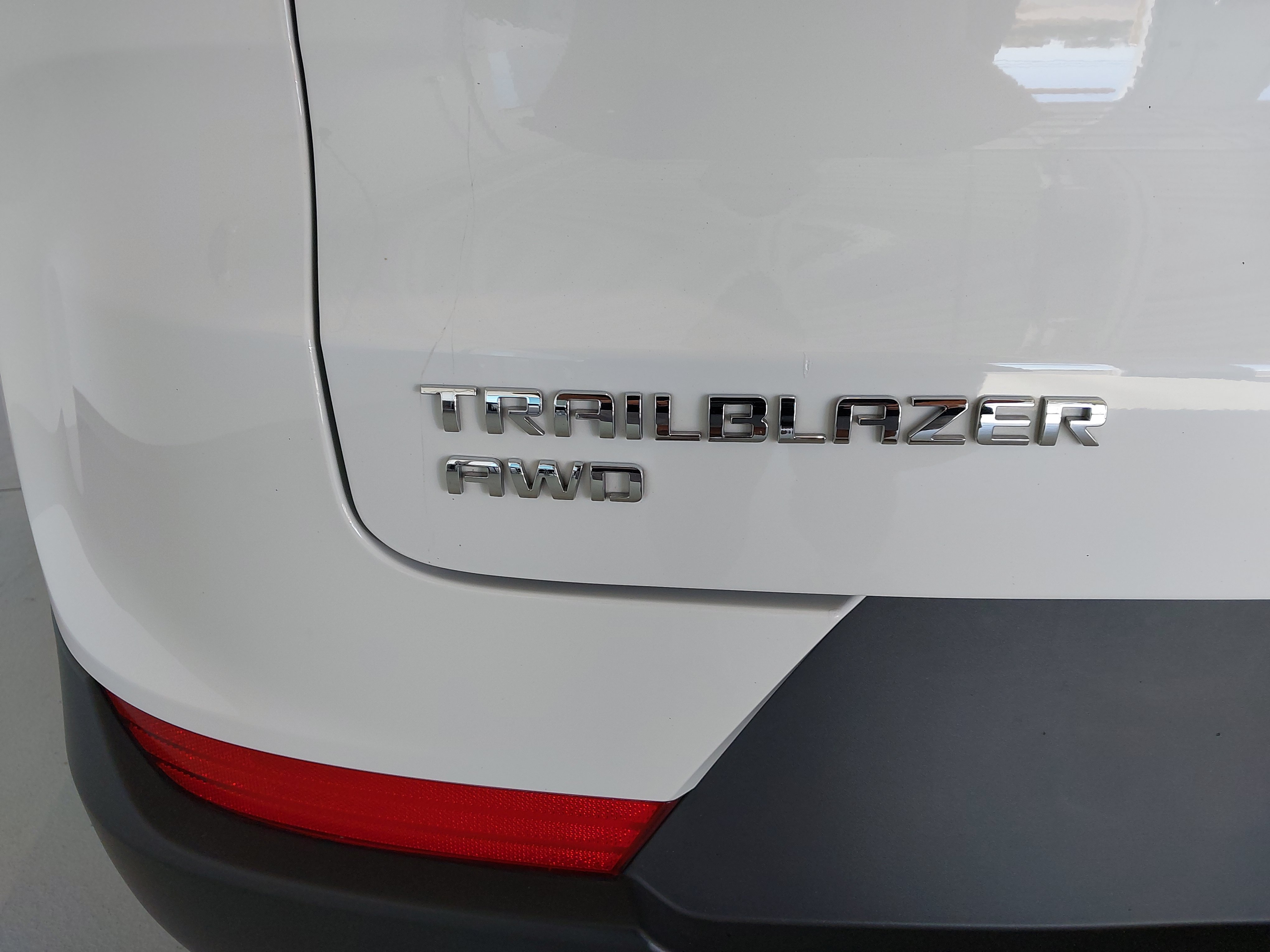 Used 2025 Chevrolet TrailBlazer LT AWD/4WD image 33
