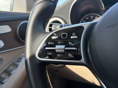 Used 2022 Mercedes-Benz GLC 300 4MATIC image 35