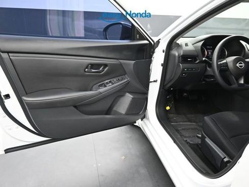 Used 2024 Nissan Sentra S image 16