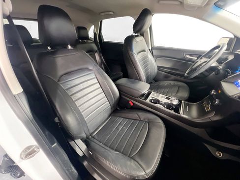 Used 2020 Ford Edge SE image 31