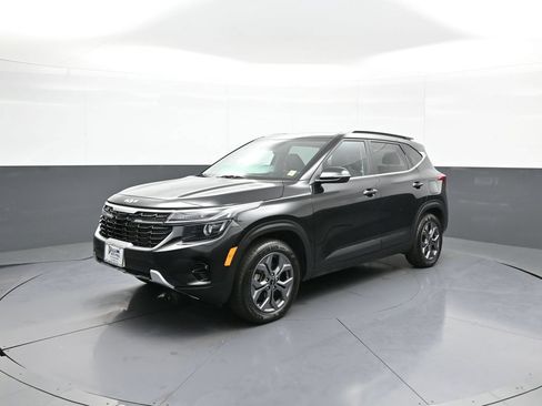 Certified 2024 Kia Seltos S AWD/4WD image 1