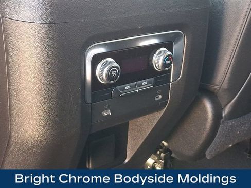 Used 2021 GMC Yukon SLT AWD/4WD image 19