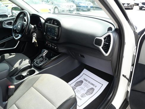 Used 2020 Kia Soul X-Line FWD image 17