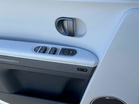 New 2026 Hyundai Ioniq 5 Limited image 16