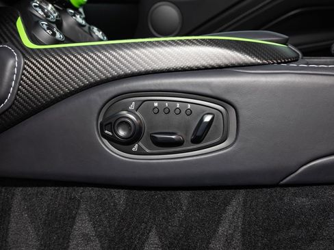 Used 2023 Aston Martin V12 Vantage RWD image 39