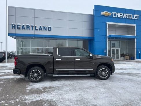 Used 2023 Chevrolet Silverado 1500 High Country AWD/4WD image 7