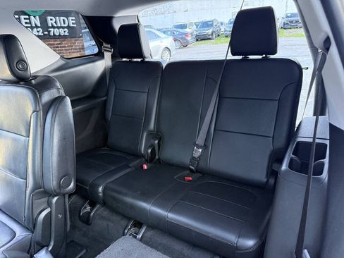 Used 2018 Chevrolet Traverse Premier w/ Driver Confidence II Package FWD image 14