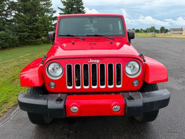 Used 2016 Jeep Wrangler Unlimited Sahara w/ Connectivity Group AWD/4WD image 4