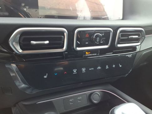 New 2026 Nissan Sentra SV image 12