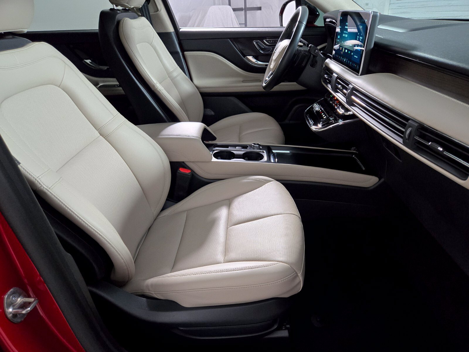 Used 2026 Lincoln Corsair Grand Touring AWD/4WD image 18