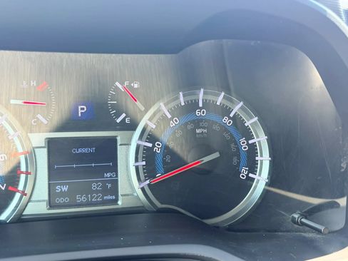 Used 2018 Toyota 4Runner TRD Off-Road Premium AWD/4WD image 16